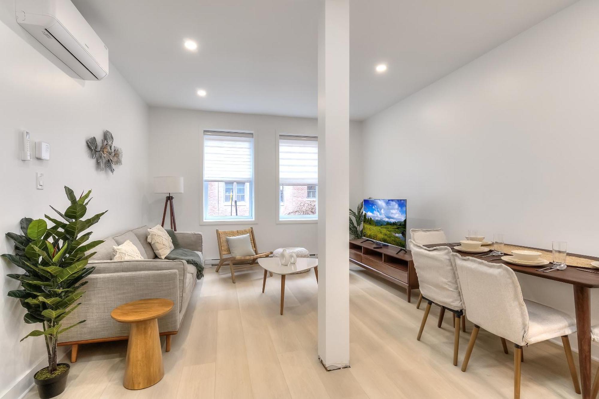 Boho Chic And Spacious 2 Bedroom Heart Of Downtown Montreal Exterior photo